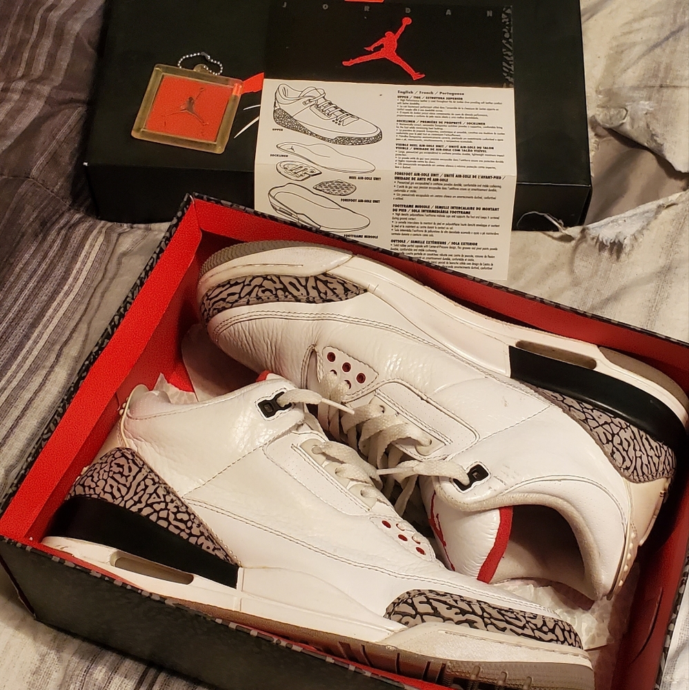 Jordan retro 3 white cements